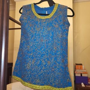 Sleeveless Side Slit Embroidered Top